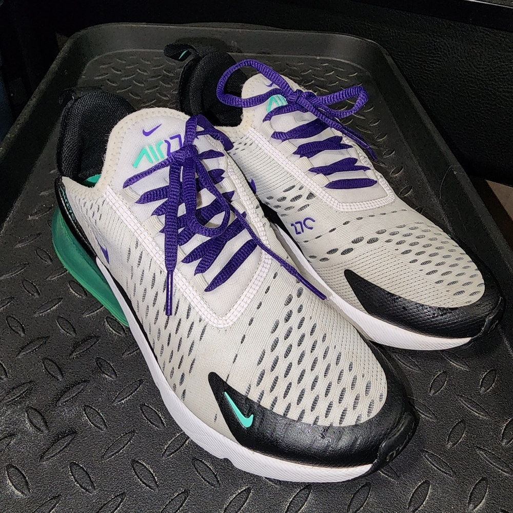 Women's nike air max two seventy size 7.5